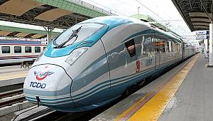 Türkiye'de tüm yüksek hızlı tren seferleri durduruldu.